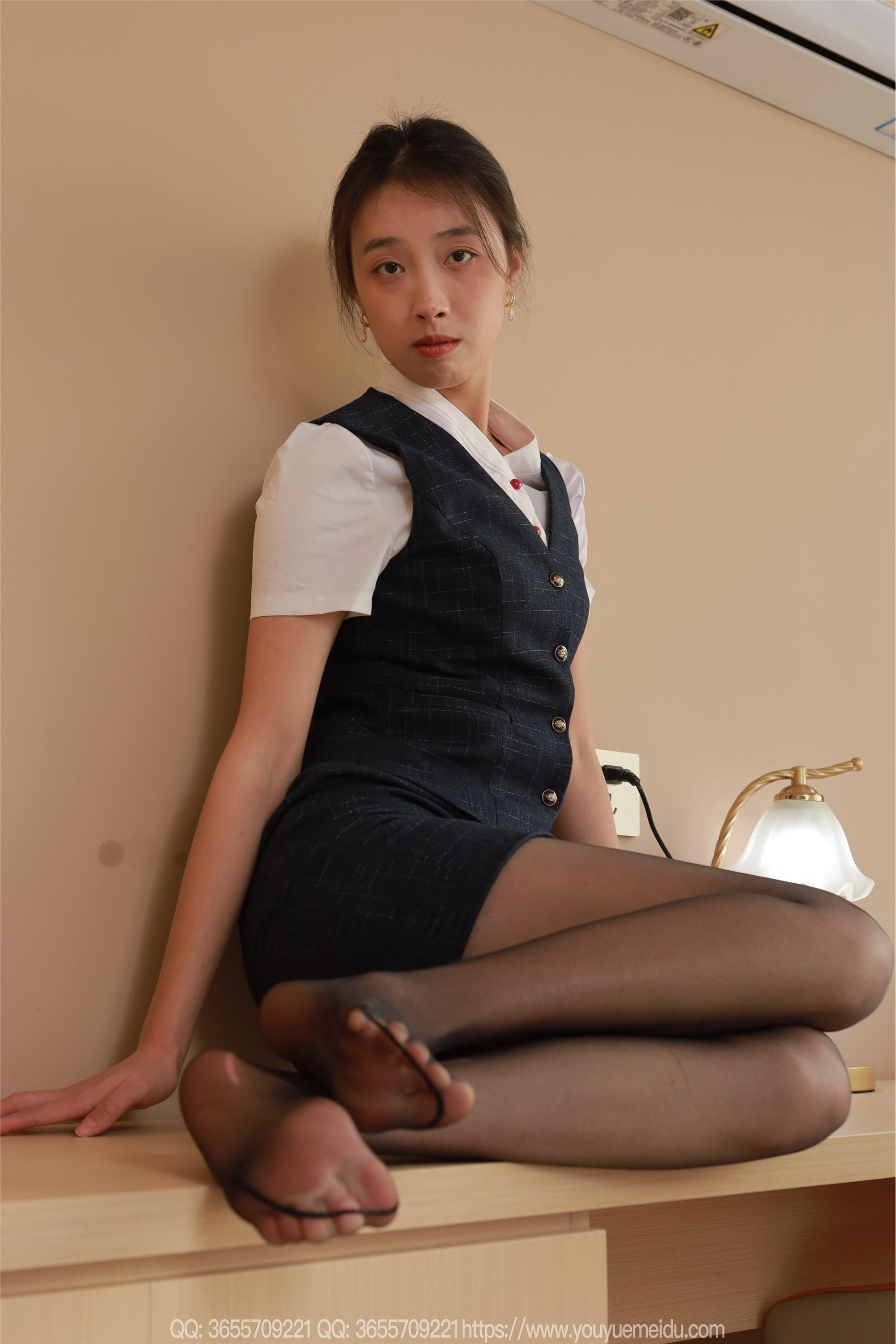 IESS异思趣向  2025.03.26 丝享家 2011 小九《黑丝服务生（下）》